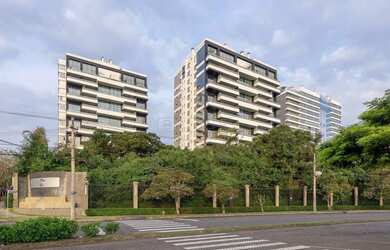 Imagem: O apartamento possui 2 Dormitórios, 5 Banheiros, 3 Vagas na