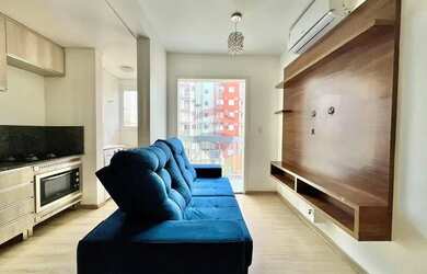 Imagem: O apartamento possui 2 Dormitórios, 1 Banheiro, 1 Vaga na garagem