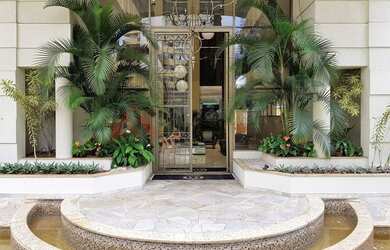 Imagem: O apartamento possui 1 Dormitório, 1 Banheiro, 1 Vaga na garagem