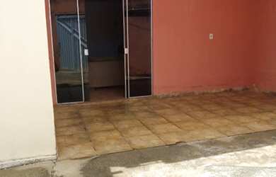 Imagem: A casa possui 3 Dormitórios, 2 Banheiros, 73m² de Área e