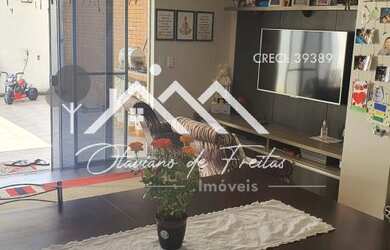 Imagem: A casa em condomínio possui 3 Dormitórios, 4 Banheiros, 2