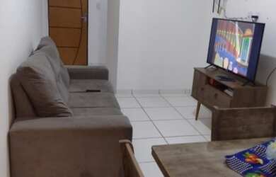 Imagem: O apartamento possui 2 Dormitórios, 1 Banheiro, 1 Vaga na garagem