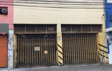 Imagem: O depósito possui 5 Vagas na garagem, 603m² de Área e está