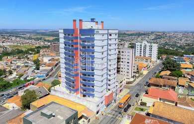 Imagem: O apartamento possui 3 Dormitórios, 2 Banheiros, 2 Vagas na