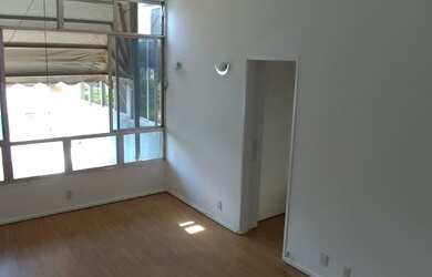 Imagem 1: Lindo e espaçoso na Tijuca. alugue com depósito