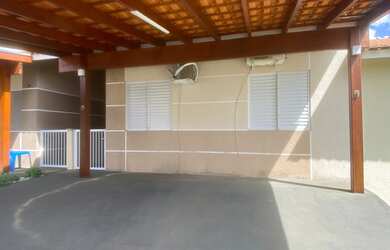 Imagem: A casa em condomínio possui 2 Dormitórios, 1 Banheiro, 1 Vaga