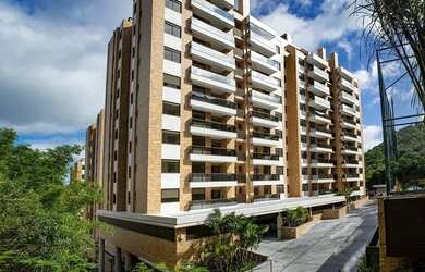 Imagem: O apartamento possui 3 Dormitórios, 2 Banheiros, 2 Vagas na