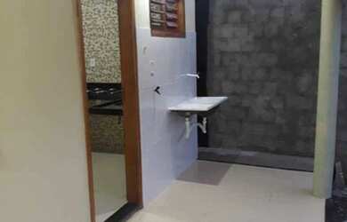 Imagem: A casa possui 2 Dormitórios, 1 Banheiro, 1 Vaga na garagem