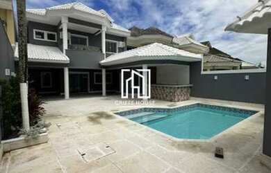 Imagem: A casa em condomínio possui 4 Dormitórios, 3 Banheiros, 3