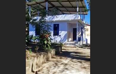 Imagem: A casa possui 3 Dormitórios, 3 Banheiros, 5 Vagas na garagem