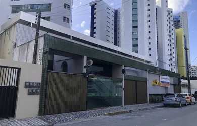 Imagem: A casa possui 3 Dormitórios, 1 Banheiro, 1 Vaga na garagem