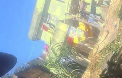 Imagem: A casa possui 2 Dormitórios, 1 Banheiro, 1 Vaga na garagem