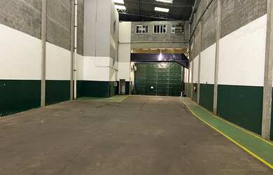 Imagem 3: Galpão/Depósito/Armazém para aluguel e venda com 2200 m2
