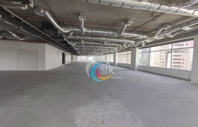 Imagem: O depósito possui 5 Vagas na garagem, 2.220m² de Área e