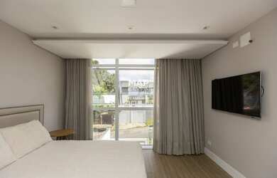 Imagem 13: Excelente casa alto padrão, a poucas quadras do famoso Parque Barigui