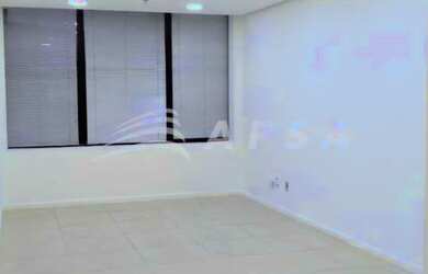 Imagem: O depósito possui 1 Vaga na garagem, 38m² de Área e está