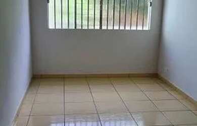 Imagem: A casa possui 2 Dormitórios, 2 Banheiros e 2 Vagas na garagem