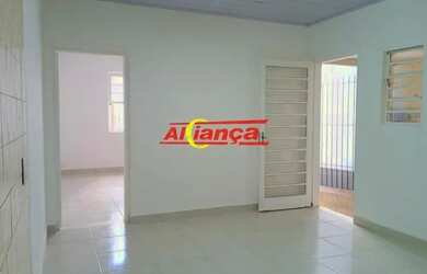 Imagem: A casa possui 1 Dormitório, 1 Banheiro, 50m² de Área e está