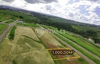 Imagem: O terreno possui 1.000m² de Área e está localizado em Sítio
