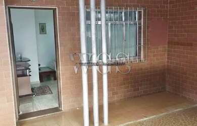 Imagem: A casa possui 2 Dormitórios, 1 Banheiro, 3 Vagas na garagem