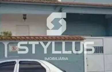 Imagem: A casa possui 4 Dormitórios, 4 Banheiros, 2 Vagas na garagem