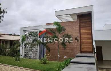 Imagem: A casa em condomínio possui 4 Dormitórios, 4 Banheiros, 4