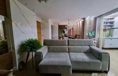 Imagem: O apartamento possui 4 Dormitórios, 1 Banheiro, 2 Vagas na