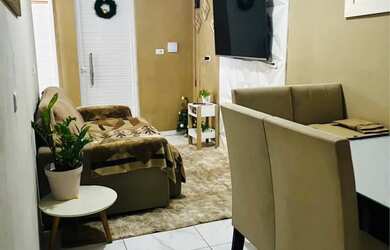 Imagem: A casa possui 2 Dormitórios e 1 Banheiro e está localizado