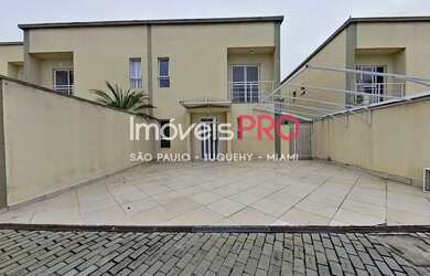 Imagem: A casa em condomínio possui 4 Dormitórios, 5 Banheiros, 3