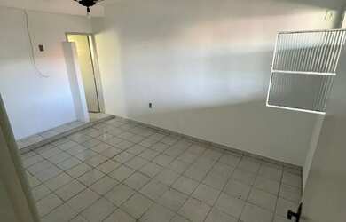 Imagem 3: Alugo casa. Varanda, 1 Banheiroe1 Dormitório