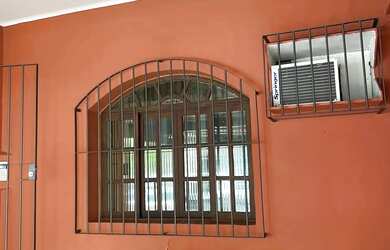 Imagem 3: Imóvel para venda possui 250 metros quadrados com 6 quartos em Bento...