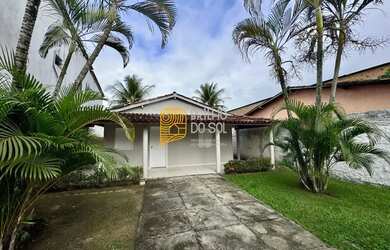 Imagem: A casa possui 2 Dormitórios, 1 Banheiro, 2 Vagas na garagem