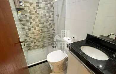 Imagem: A casa possui 2 Dormitórios, 2 Banheiros, 2 Vagas na garagem