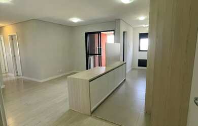 Imagem: O apartamento possui 3 Dormitórios, 2 Banheiros, 2 Vagas na