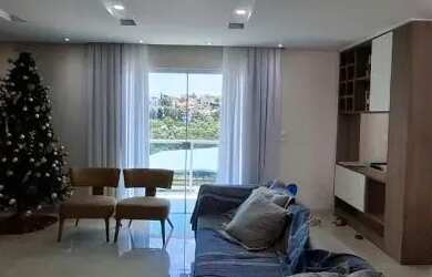 Imagem: A casa possui 5 Dormitórios, 5 Banheiros, 4 Vagas na garagem