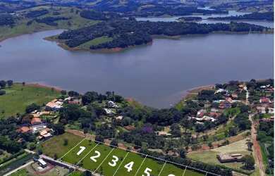 Imagem: O terreno possui 1.000m² de Área e está localizado em Piracaia