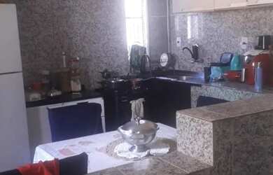 Imagem: O apartamento possui 2 Dormitórios e 1 Banheiro e está localizado