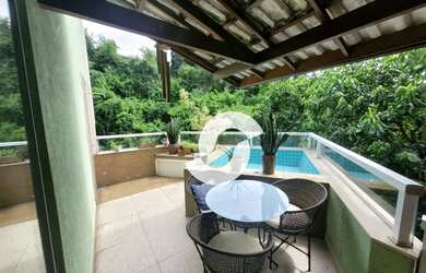 Imagem: A casa em condomínio possui 4 Dormitórios, 4 Banheiros, 2