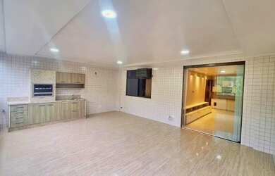 Imagem: 2 Quadras da Praia, 112m2, 2ºand, Varandão C/Blindex, 2qts(1st)