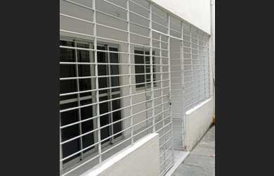 Imagem: A casa possui 1 Dormitório, 2 Banheiros, 1 Vaga na garagem