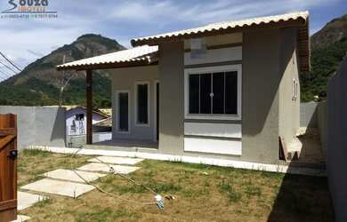 Imagem: A casa possui 2 Dormitórios, 2 Banheiros, 1 Vaga na garagem