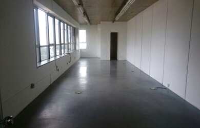 Imagem: O depósito possui 47m² de Área e está localizado em Santa