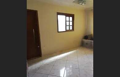 Imagem: A casa possui 2 Dormitórios, 3 Banheiros, 2 Vagas na garagem