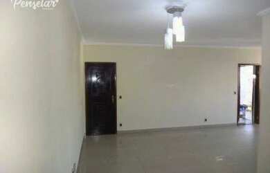 Imagem: O apartamento possui 3 Dormitórios, 1 Banheiro, 1 Vaga na garagem