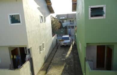 Imagem: A casa possui 2 Dormitórios, 3 Banheiros, 1 Vaga na garagem