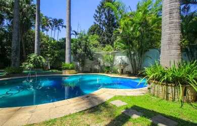 Imagem 2: Sobrado Residencial - 5 Dormitórios Suíte à Venda e Aluga no Alto da...