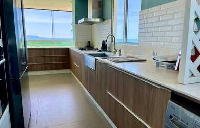 Imagem 2: Exclusivo apartamento de alto padrão com vista deslumbrante para o mar