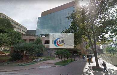 Imagem: O depósito possui 5 Vagas na garagem, 1.321m² de Área e