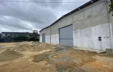 Imagem: O depósito possui 450m² de Área e está localizado em Centro