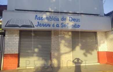 Imagem: O depósito possui 4 Vagas na garagem, 70m² de Área e está